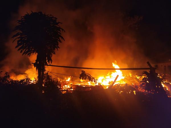 Rumah Panggung Milik Kakek 70 Tahun di Tasikmalaya Hangus Terbakar, Harta Benda Ludes