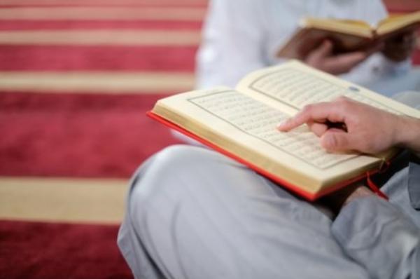 6 Keutamaan Membaca Surah Al Kahfi di Hari Jumat