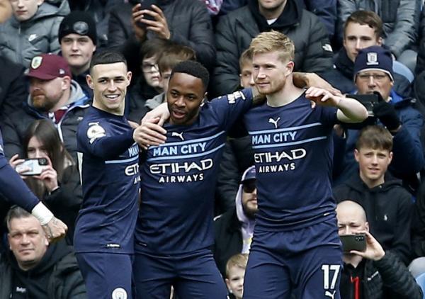Man City Rebut Puncak Klasemen Sementara Liga Inggris dari Liverpool Usai Hajar Burnley 2-0