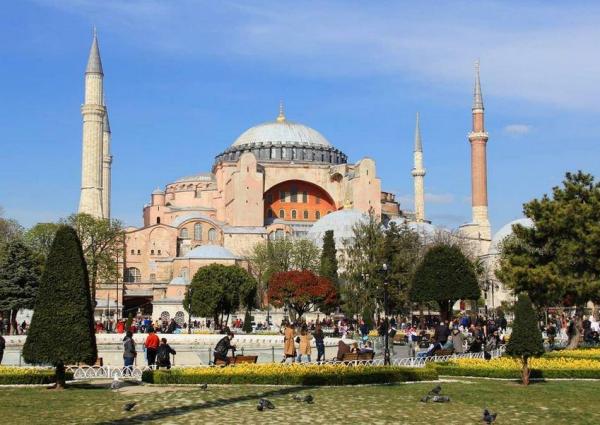 Sejarah Masjid Hagia Sophia di Turki, Pernah Jadi Museum hingga Dipakai Lagi untuk Salat Tarawih