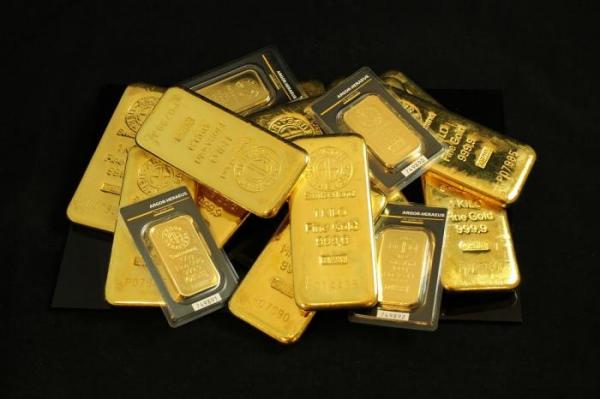 Harga Emas Antam Turun Lagi, Hari Ini Dibanderol Rp983.000 per Gram