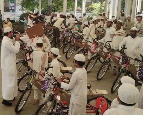 Selesaikan Tantangan 40 Hari Jamaah Shubuh, 99 Anak Dapat Hadiah Sepeda