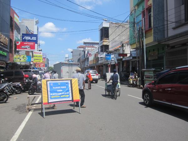 Parkir Liar, Dishub Kota Cirebon Lakukan Ini untuk Menertibkan