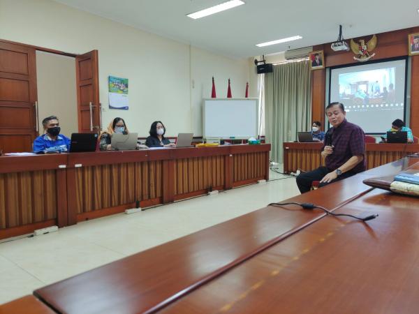 Wakil Dekan III FISIP Unhas Paparkan Konsep KKN di Depan Pimpinan Universitas Terbuka