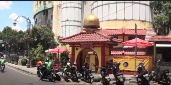 Nuansa Masjid Negeri Panda Hiasi Wajah Kota Bandung, Jadi Tempat Mullaf Belajar