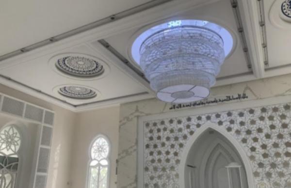 Indahnya Masjid At Thohir Bergaya Timur Tengah