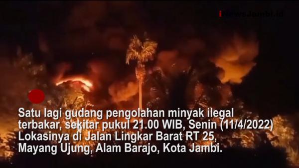Video : Gudang Minyak di Kota Jambi Terbakar