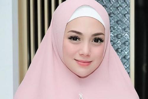 Jalankan Ibadah Puasa, Berikut Fakta Celine Evangelista Terkait Agama yang Dianutnya