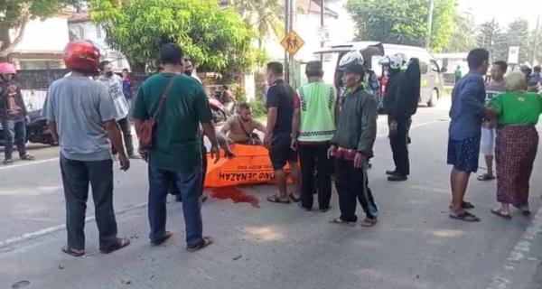 Naik Motor Boncengan, Ibu-Anak Tewas Ditabrak Mobil Pikap dan Truk Box