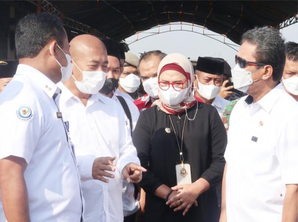 Menteri KKP Tampung Aspirasi Nelayan Dadap Indramayu