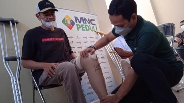 Peduli Sosial, MNC Peduli dan YEMI Bagikan Kaki Palsu Bagi Penyandang Cacat Prasejahtera