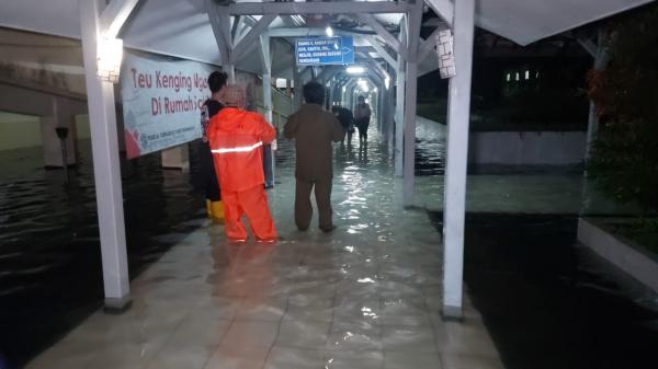 RSUD dr Soekardjo Kota Tasikmalaya Kebanjiran, Pasien Dievakuasi