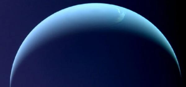 Suhu di Neptunus Berfluktuasi Secara Misterius, Ilmuan Dibuat Bingung