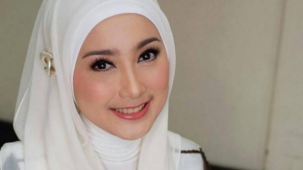 18 Tahun Menjanda, Desy Ratnasari: Kalau yang Ngelamar Banyak, Tapi Jadi Istri Kedua!