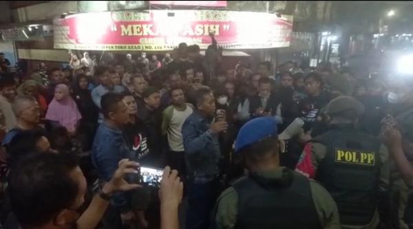 Lapak Bazar Ramadhan akan Ditertibkan, Satpol PP Kota Tasikmalaya Bersitegang dengan PKL Cihideung