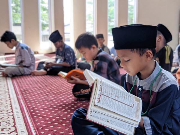 Mengasah Kemampuan dan Kesalihan Anak Lewat Kegiatan Ramadhan Camp Al Madinah 2022