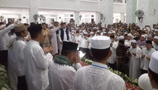 Tausyiah UAS di Masjid Raya Shiratil Mustaqim Muara Teweh Disaksikan Ribuan Masyarakat Barito Utara