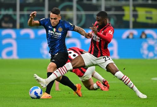 Inter Milan Bungkam AC Milan 3:0, Stefano Pioli Salahkan Wasit