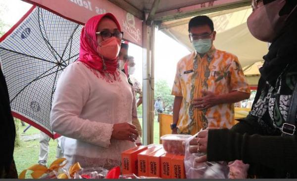 Kendalikan Harga Kebutuhan Pokok Jelang Lebaran, Pemkot Cirebon Gelar Operasi Pasar Murah
