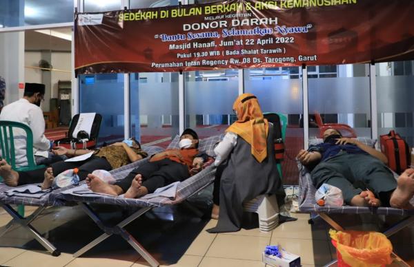 Meski dalam Suasana Ramadan, Warga Garut Antusias Ikuti Kegiatan Donor Darah