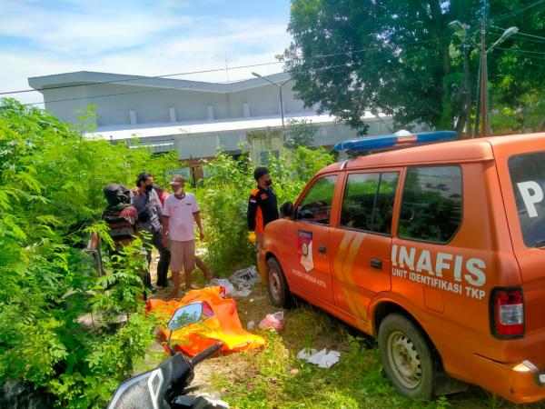 Kakek Renta Tukang Becak Ditemukan Tewas Mengambang di Sungai Cigendeng Cirebon