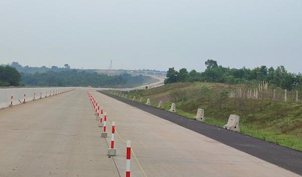 Uji Coba Ganjil Genap di Tol Cikampek, Pelat Nomor Tak Sesuai Diarahkan Keluar