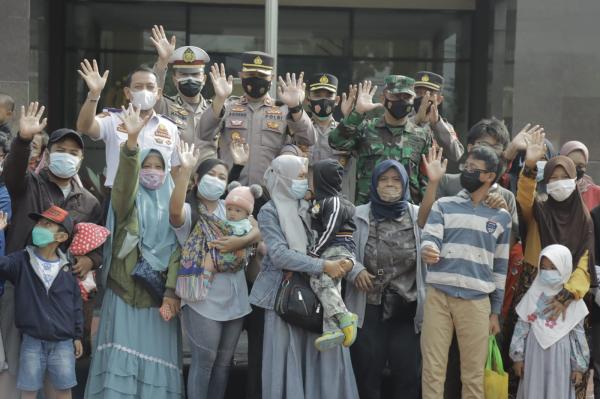 Urai Kemacetan, Polres - Forkopimda Karawang Luncurkan Program Mudik Gratis