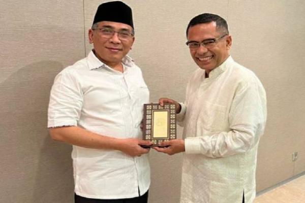 Ribuan Al Qur'an Wakaf Dari Yayasan Muslim Sinar Mas Diserahkan Kepada PBNU