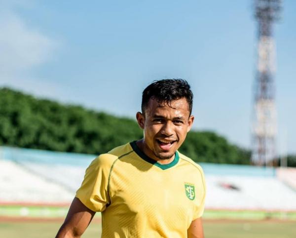 Mantan Kapten Persebaya Arif Satria Resmi Dikontrak RANS Cilegon FC