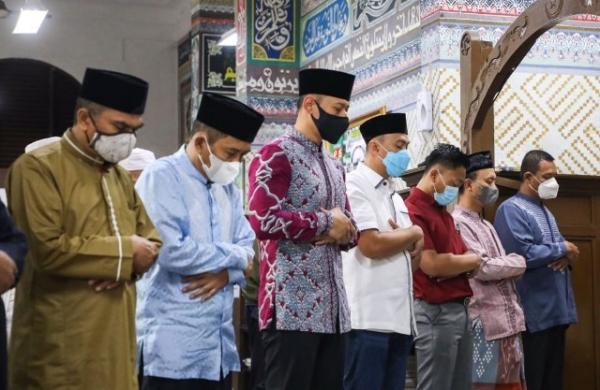 Tutup Safari Ramadan, AHY Pilih Sholat Jumat di Masjid Cut Meutia