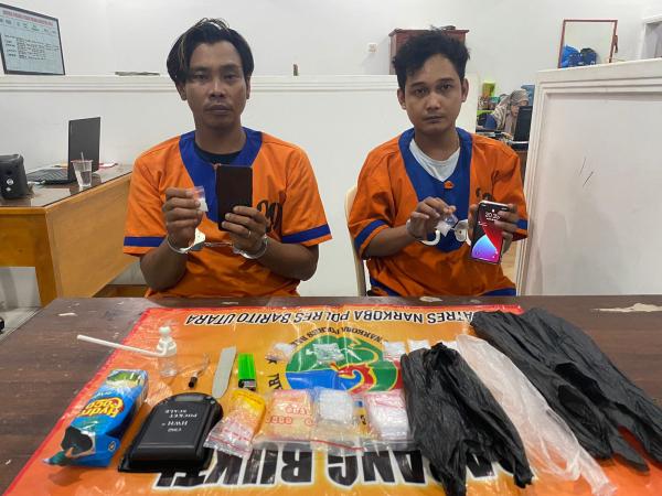 Dua Pengedar Narkoba Ditangkap di Barito Utara, 30 Gram Paket Sabu Diamankan