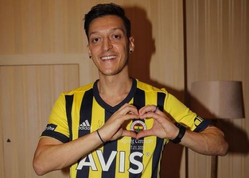 Mesut Ozil ke Indonesia, Raffi Ahmad Tampik Kabar Sang Bintang Gabung ke RANS Cilegon