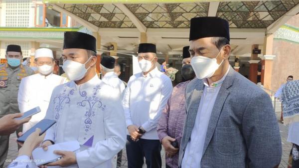 Bupati Batang Laksanakan Salat Idulfitri Terakhirnya Bersama Warga di Masjid Agung Darul Muttaqin