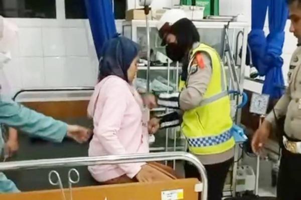 Viral Video Polwan Cantik Tolong Pemudik Hamil Muda Di Tengah Kepadatan ...