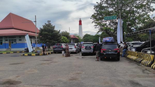 Arus Balik Lebaran, Antrean Kendaraan Mulai Terpantau di Pelabuhan Tanjung Kalian Muntok