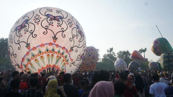 Amankan Balon Udara Liar, Kapolres Ingatkan Bahayanya