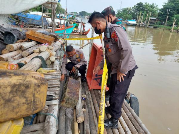 Heboh! Nelayan Desa Kalisapu Temukan Mortir Aktif di Laut Indramayu
