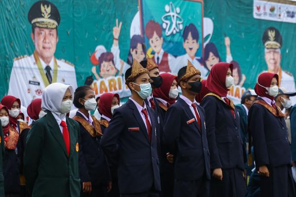 Nuansa Kedaerahan Terlihat Pada Upacara Peringatan Hari Pendidikan Nasional 2022 