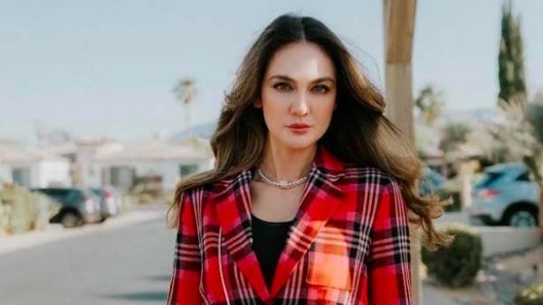 Luna Maya Betah Menjomblo: Lebih Baik Telat Menikah daripada Salah Pilih