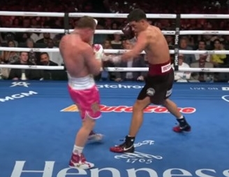 Tinju Dunia: Jika Laga Kedua Digelar, Canelo Tetap Akan Kalah dari Bivol