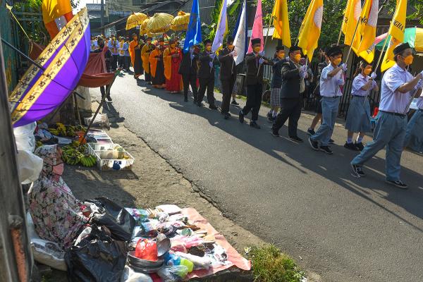 Puja Bakti Waisak Jelang Detik Sidhi Tri Suci Waisak 2022 di Wihara Dharmakirti Palembang