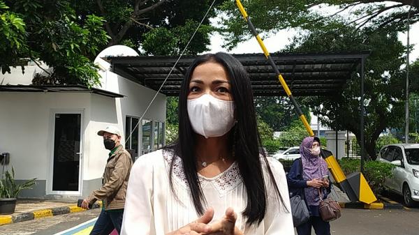 Hari Ini, Nirina Zubir Jalani Sidang Perdana Kasus Mafia Tanah: Semoga Semuanya Lancar