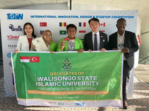 Mahasiswa UIN Walisongo Raih Medali Emas dalam Kompetisi Startup di Turki