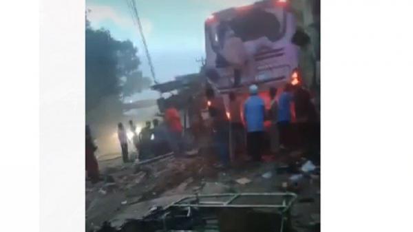 BREAKING NEWS : Bus Pariwisata Kecelakaan Di Ciamis, Banyak Korban Tewas
