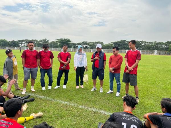 Djanur Apresiasi Potensi Pesepakbola Muda Kecamatan Sukaraja