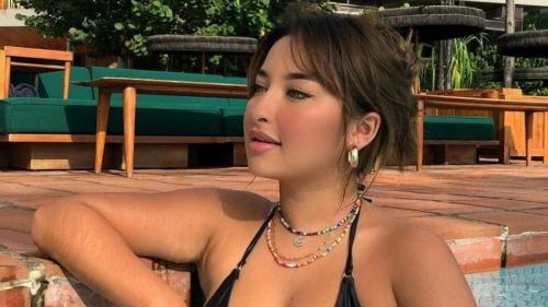 Seksinya Jennifer Coppen Pakai Bikini Hitam Bikin Netizen Teriak