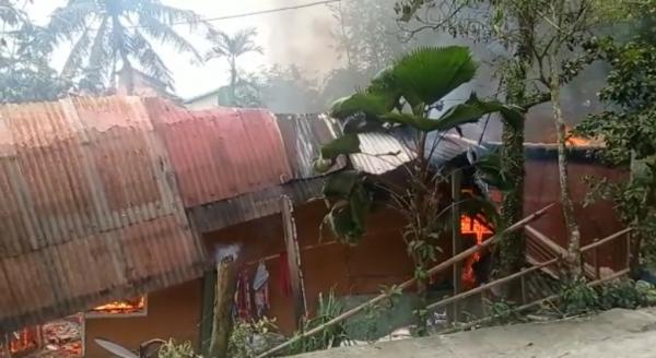 Satu Rumah di Gang Nyaman KM 5 Balikpapan Terbakar