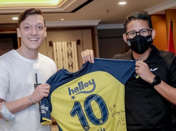 Heboh! Mesut Ozil di Indonesia Ingin Kunjungi Istiqlal dan Makan Rendang