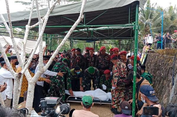 Mengharukan, Detik-detik Pemakaman Buya Syafii Maarif di Kulonprogo