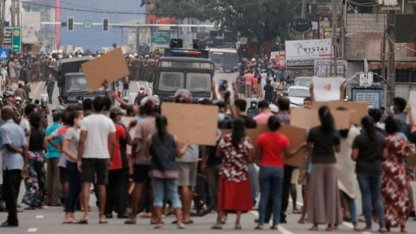 Aksi Massa Tuntut Mundur Presiden Sri Lanka Ricuh